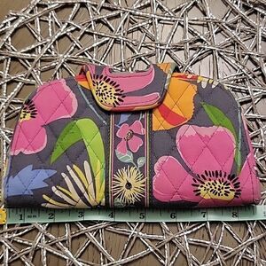 Vera Bradley | Jazzy Blooms Kiss 'n Snap Wallet